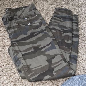 Camo jeggings